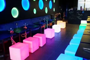 Trang trí trong 1 quán bar ở Sydney